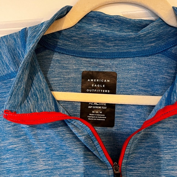 Men’s lightweight American Eagle athletic sweater - Picture 3 of 3